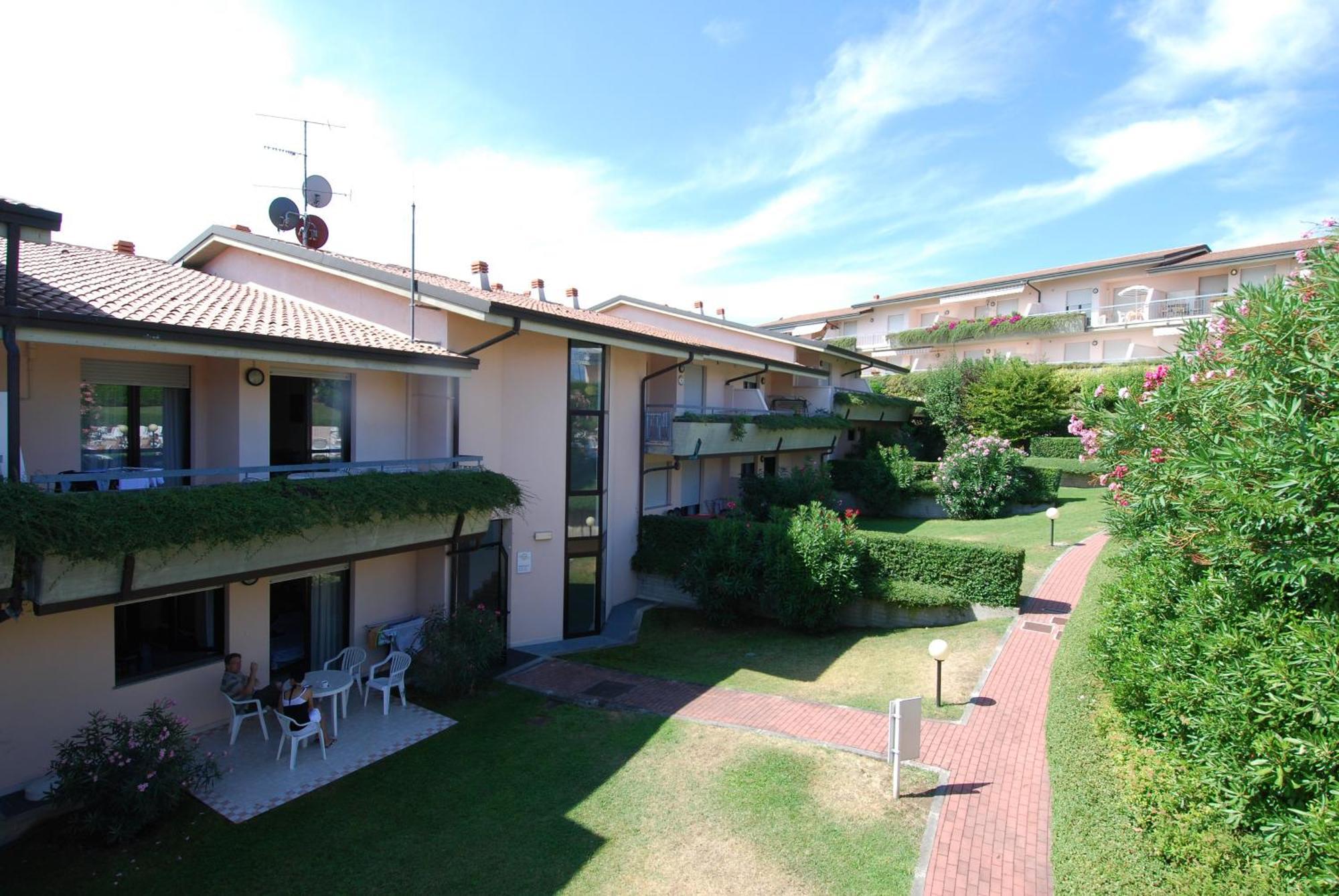 Kristall Lago Residence Desenzano del Garda Exteriér fotografie